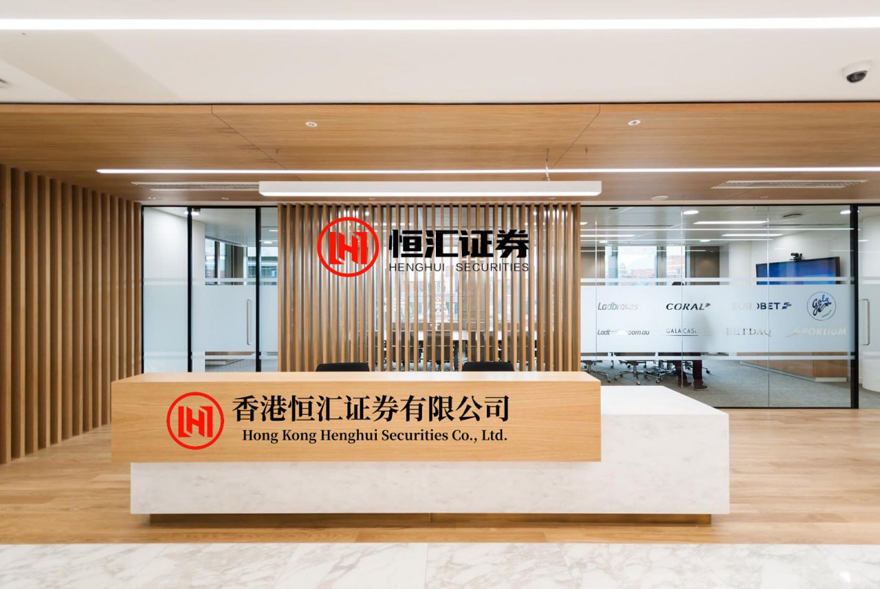 牛来了 鹤岗机场跑道初见轮廓，通航又近一步